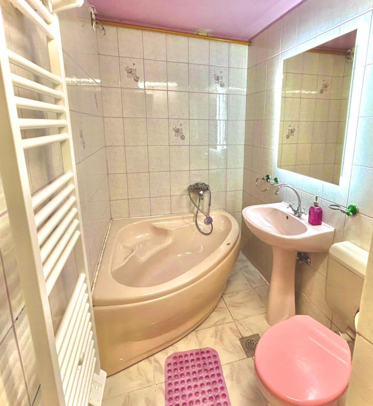 Peaceful Pleasure Apartment & Free Private Parking Сараево Экстерьер фото
